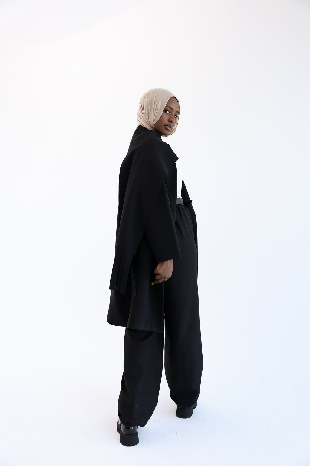 Black Gogh Long Coat with scarf