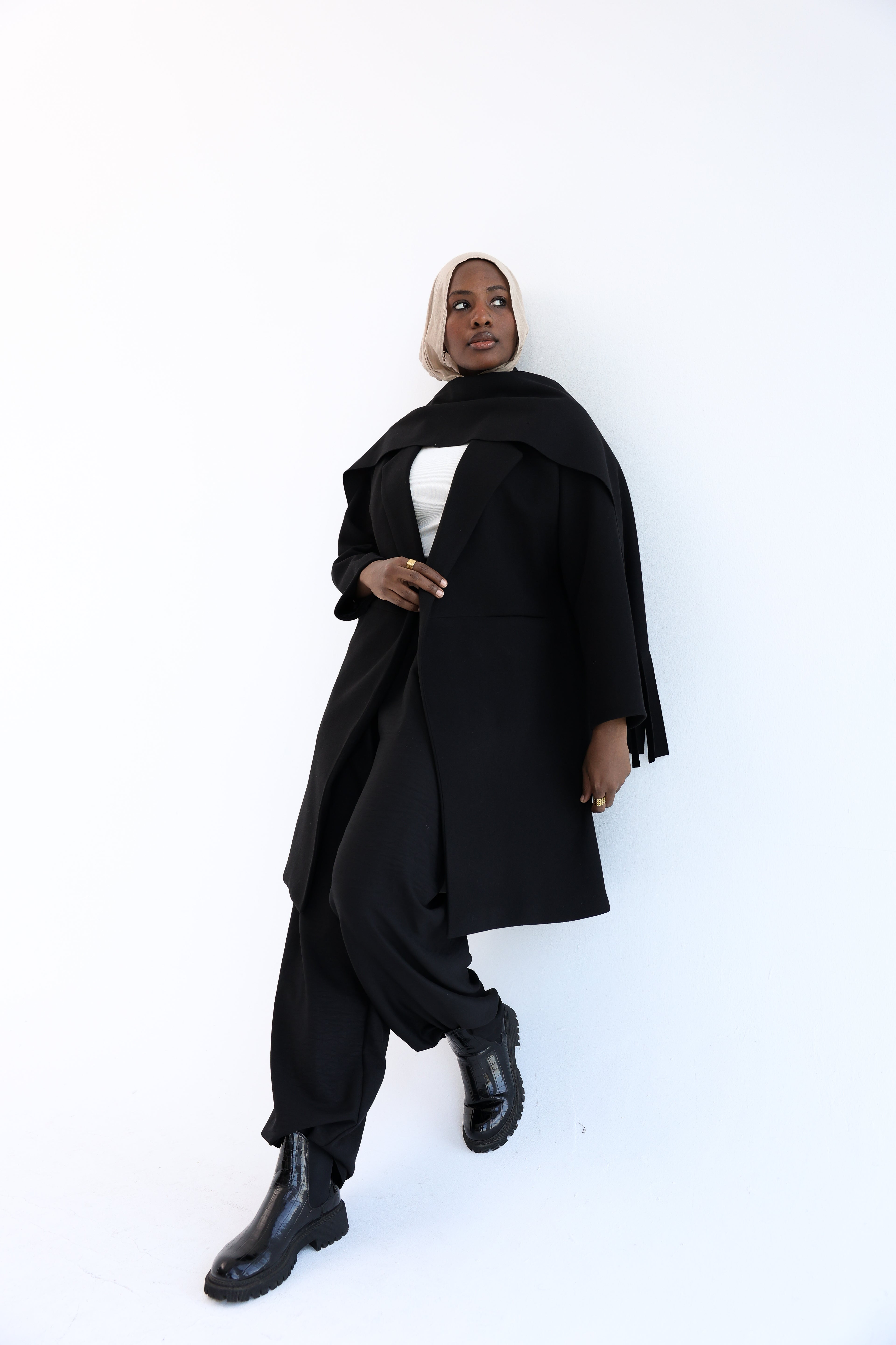 Black Gogh Long Coat with scarf